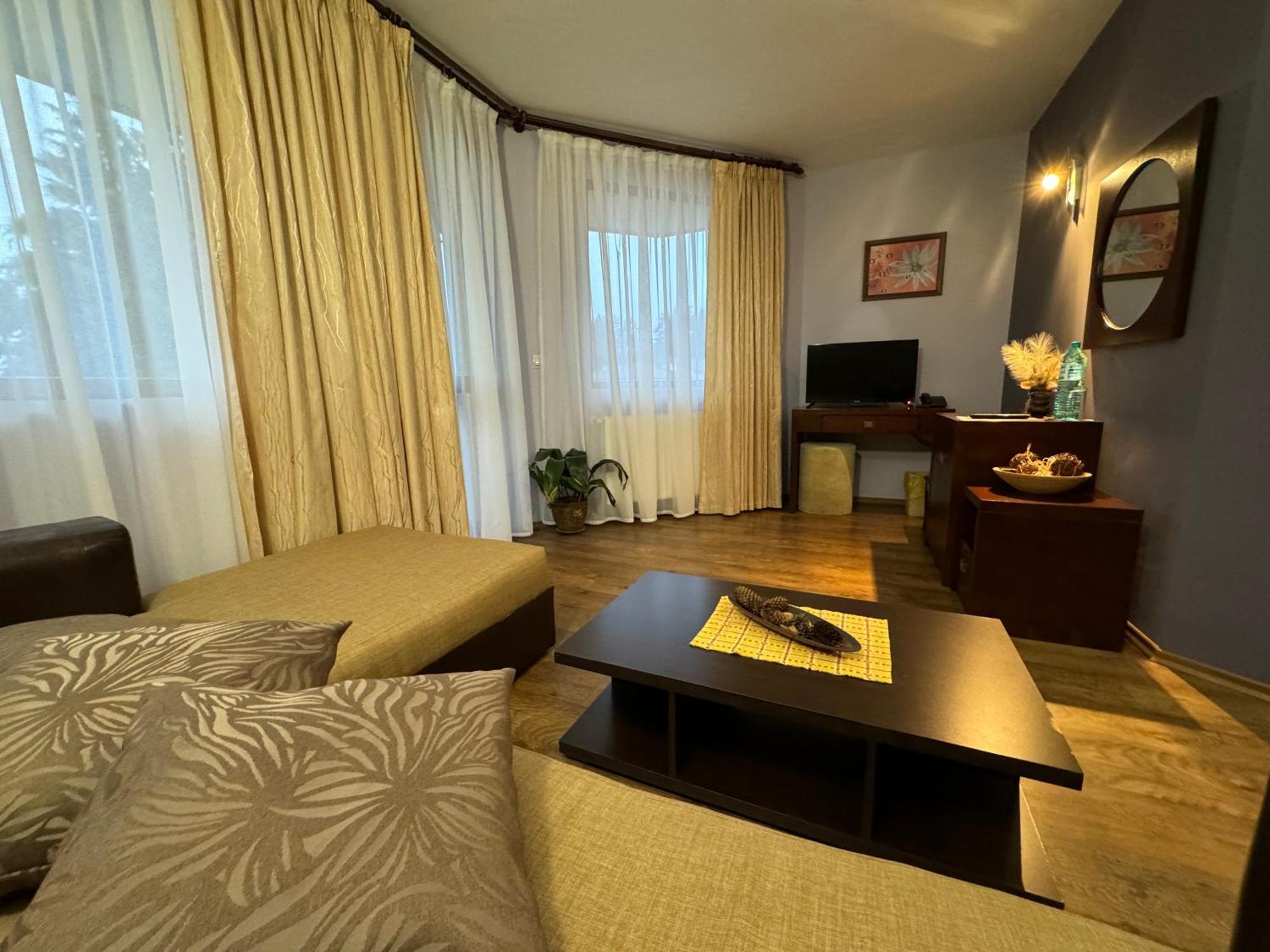 ציגוב צ'ארק Family Hotel Eterno מראה חיצוני תמונה